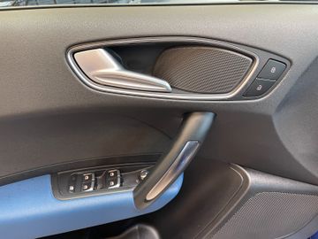 Audi A1 Sportback sport Aut.*1.HAND*BI-XENON*NAVI*PDC