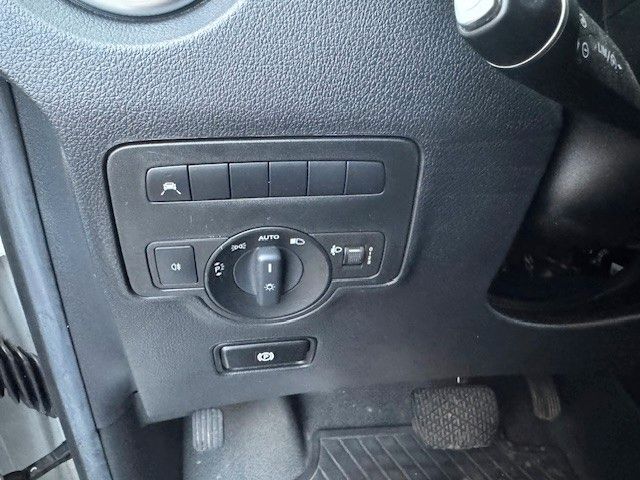 Fahrzeugabbildung Mercedes-Benz Vito Tourer 114 CDI Pro lang KAMERA NAVI 9 Sitze