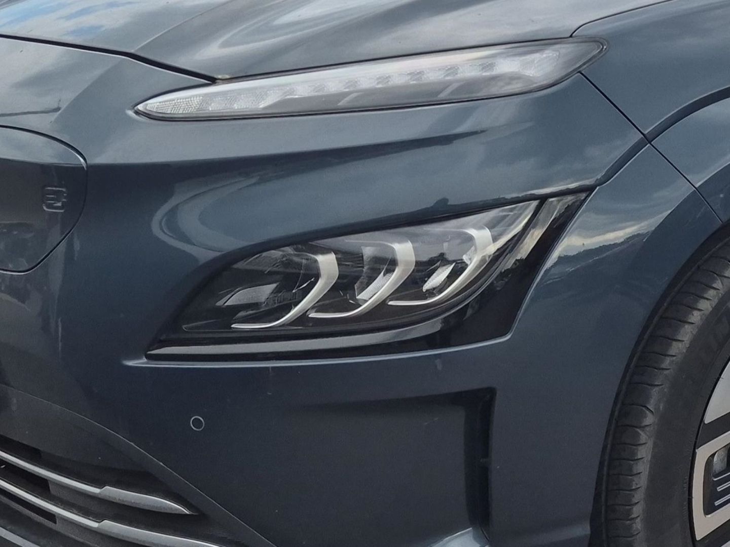 Fahrzeugabbildung Hyundai KONA Trend Elektro Navi Soundsystem LED ACC Appl