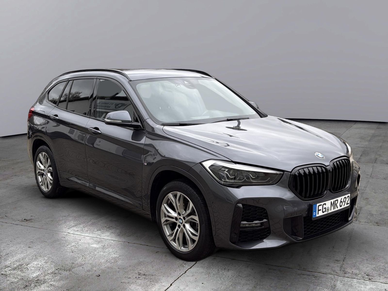 Fahrzeugabbildung BMW X1 sDrive 18 i M Sport/ 18 Zoll/ TOP