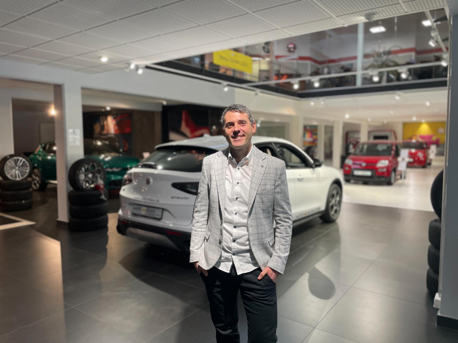 showroom-image-main