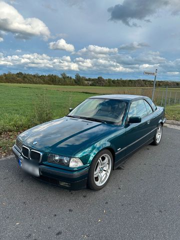 BMW E36 318i Cabrio Boston Grün