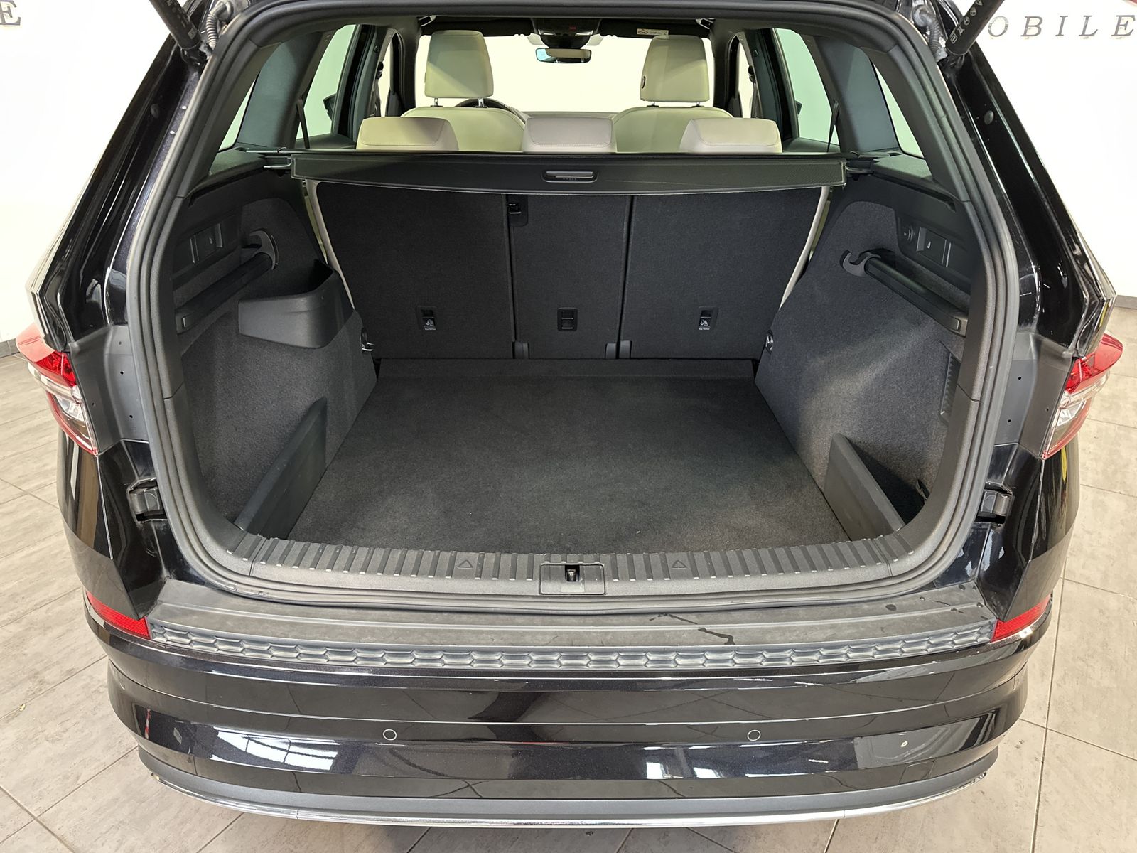 Fahrzeugabbildung SKODA Kodiaq 2.0 TDI 4x4 DSG L&K NAV+LED+PANO+360°+ACC