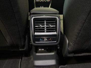 Skoda Kodiaq 1.5 TSI mHEV 110 kW Matrix AHK Kamera