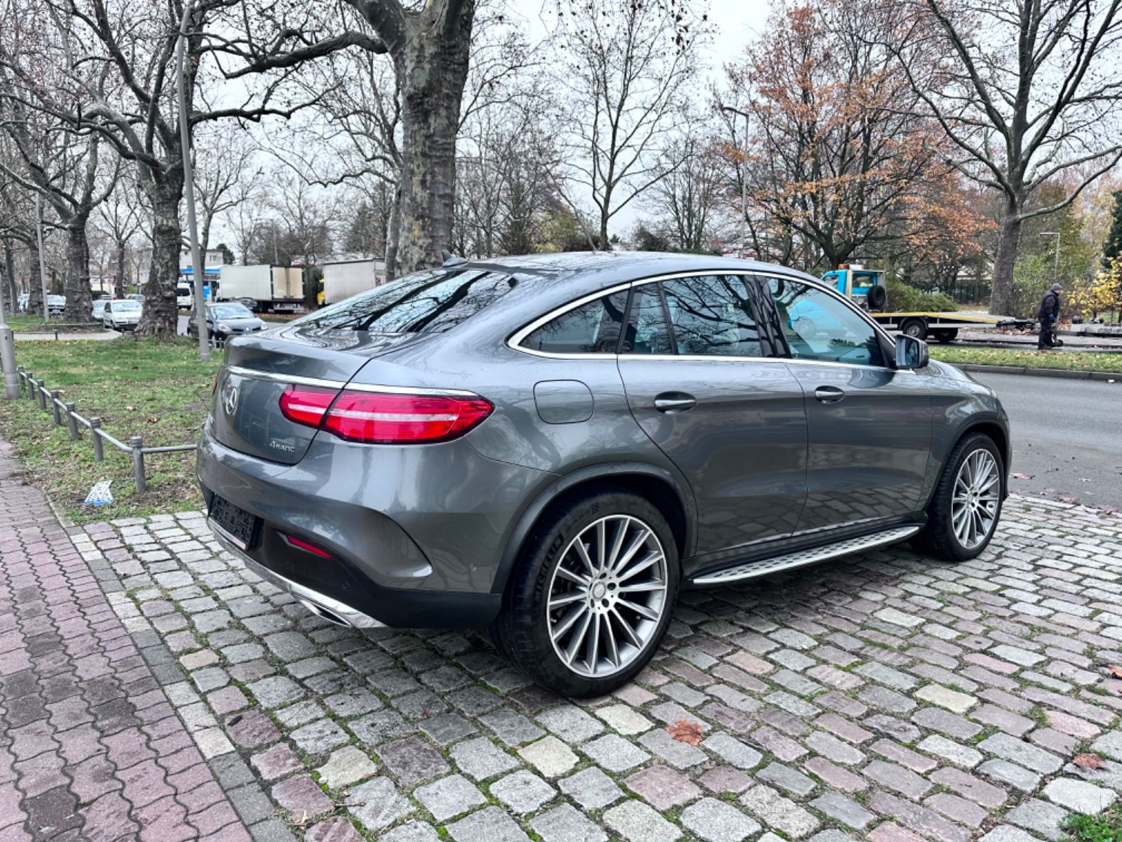 Fahrzeugabbildung Mercedes-Benz GLE 350d Coupe 4Matic*AMG*Airmatic*HarmanKardon*