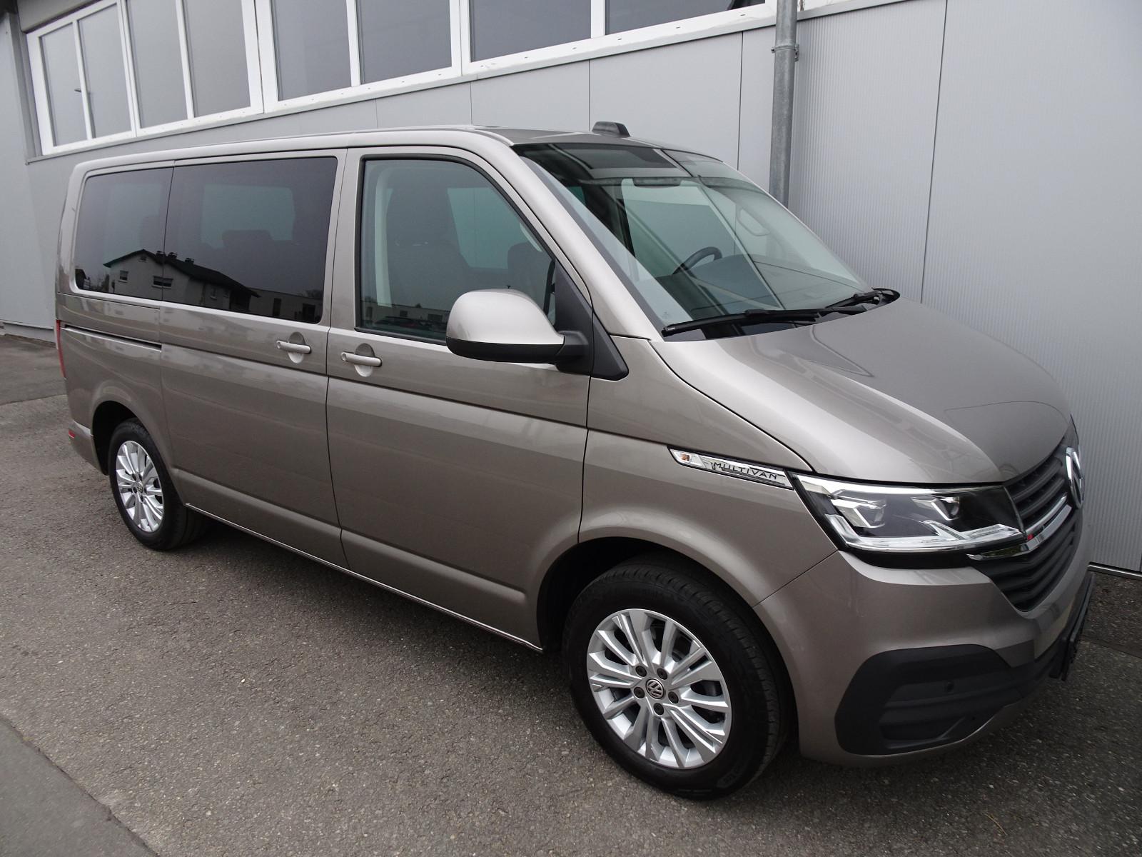 Volkswagen T6.1 Multivan DSG 4-Mot. AHK LED NAVI KAMERA 17"
