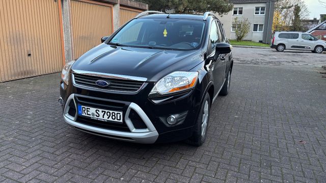 Ford Kuga 2,5 4x4 Titanium 