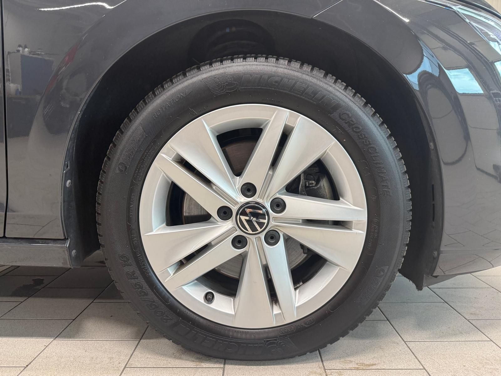 Volkswagen Golf VIII Variant Life 2.0 TDI DSG SHZ APP, миниатюра 26