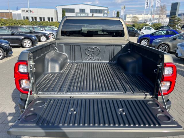 Toyota Hilux Double Cab Invincible 4×4 JBL Grau Automatik SOFORT