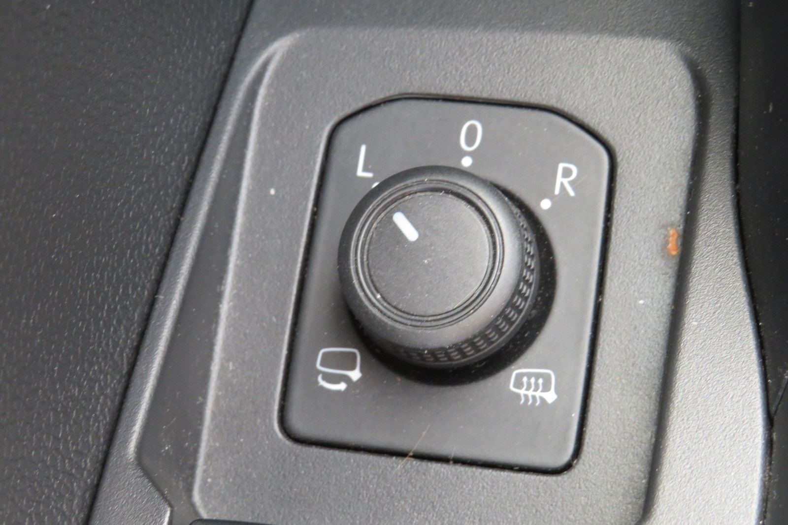 Fahrzeugabbildung Volkswagen T-Cross Life LED SPORT-PAKET SITZH. NAVI APP