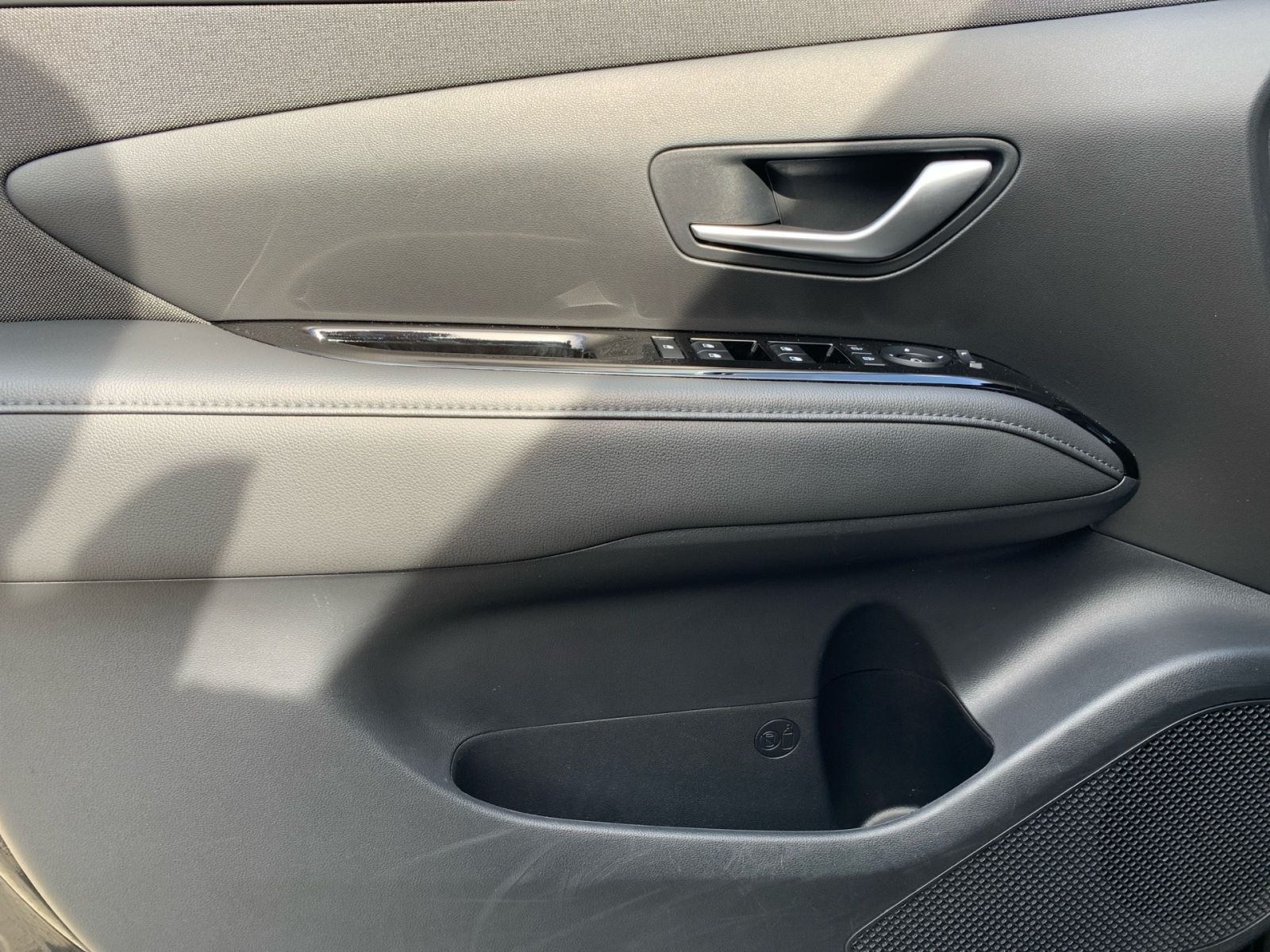 Fahrzeugabbildung Hyundai TUCSON 1.6 T-GDI Trend Hybrid Navi LED