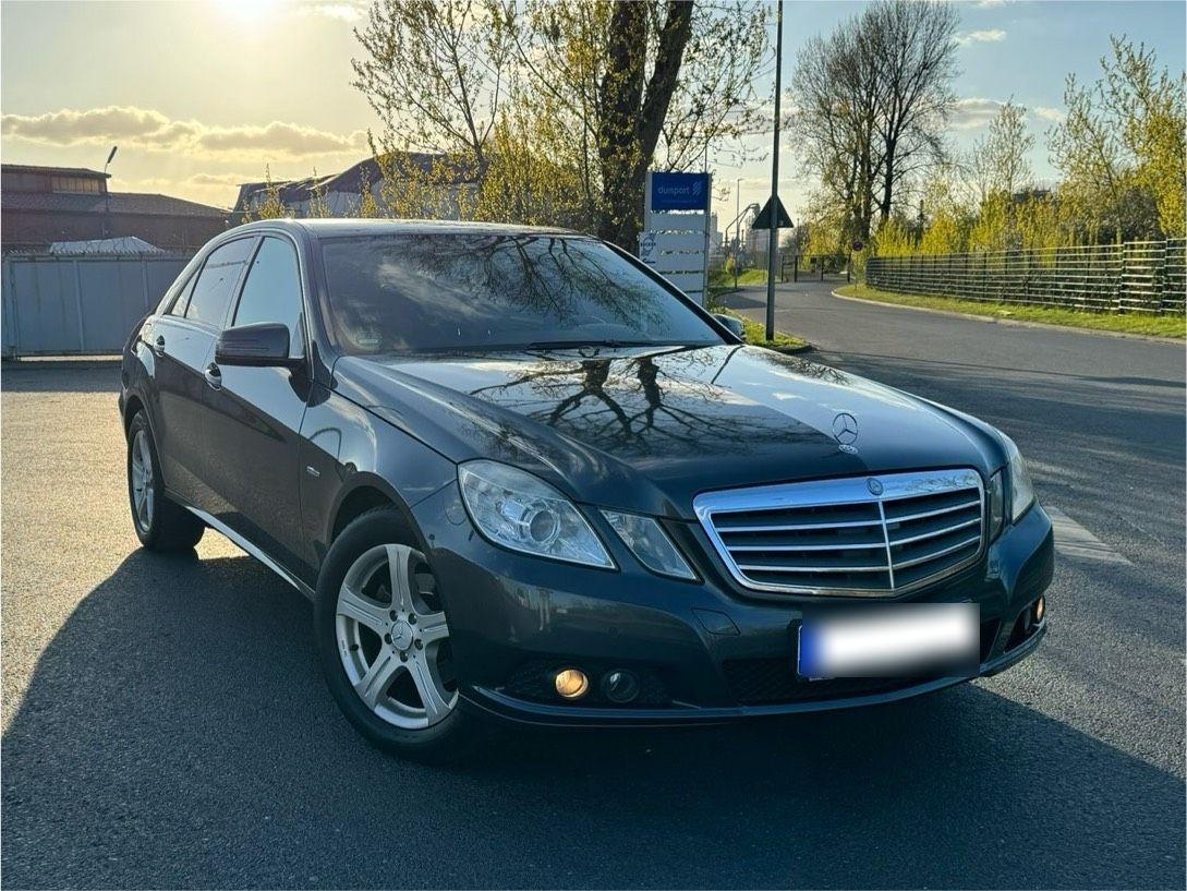Mercedes-Benz E 220