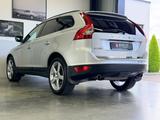 Volvo XC60 2.4D Summum AWD+AHK+STHZ+Navi+Pano+Xen+Kam - Volvo XC60 Summum mit Diesel-Antrieb