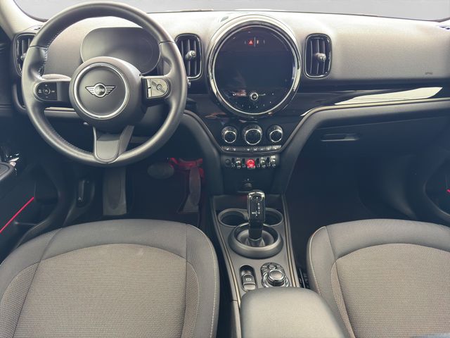 Fahrzeugabbildung MINI Countryman D (Cooper) Essential LED+Kamera+CarPl