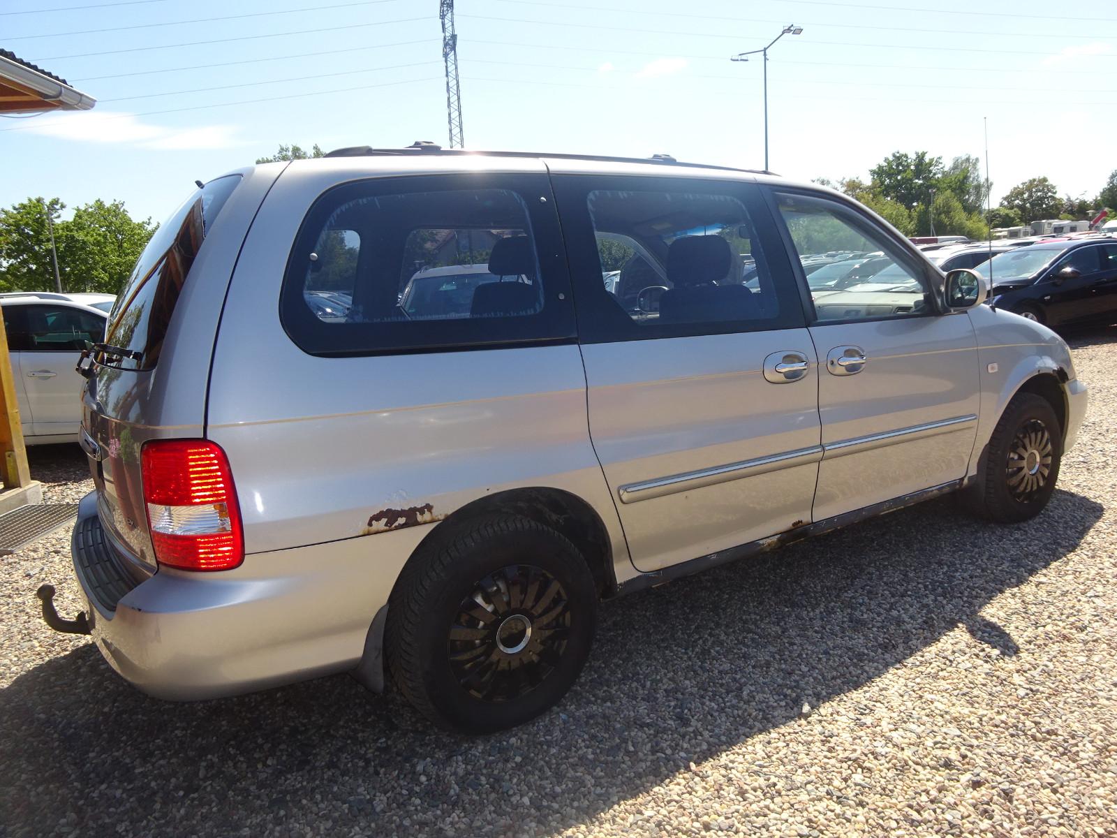 Kia Carnival 2005 — engine 2.902 cm³, 144 HP (106kW)