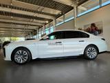 BMW i7 xDrive60 M Sportpaket Innovationsp. AHK - BMW i7 in Duisburg