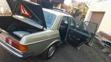 Mercedes-Benz W123  300d - Mercedes-Benz 300: W123