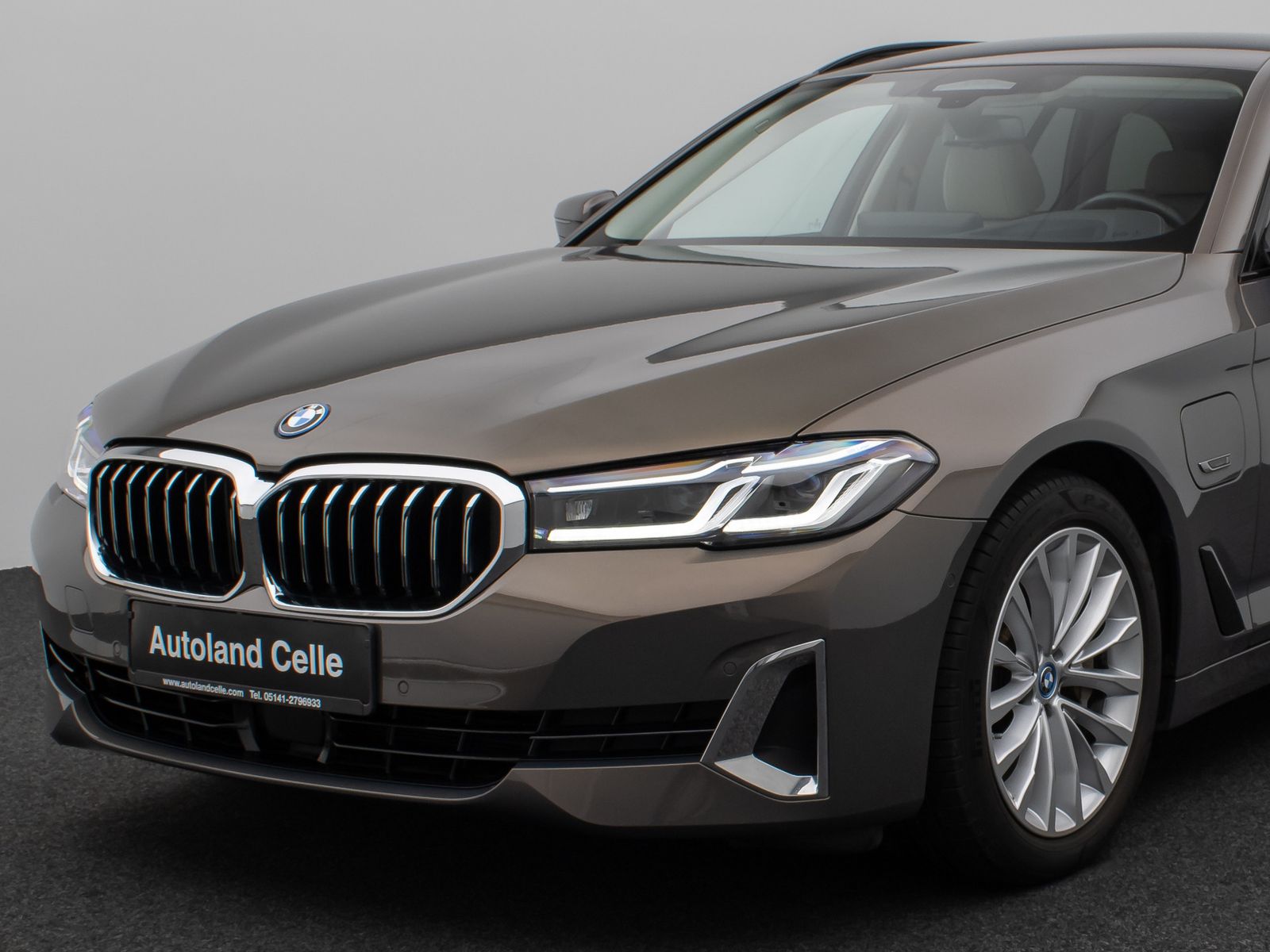 Fahrzeugabbildung BMW 530e Luxury Line Laser Kamera HUD DAB HiFi Sport
