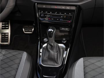 Volkswagen T-Roc R-Line Black Style 1.5 TSI DSG Kamera AHK