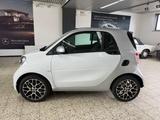 Smart ForTwo EQ Coupé LED/PTS/KAMERA/P-DACH/LEDER/22KW - mit Elektro-Antrieb: Coupe, Silber