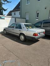 Mercedes-Benz Zu verkaufen - Mercedes-Benz aus 1986 mit Diesel-Antrieb