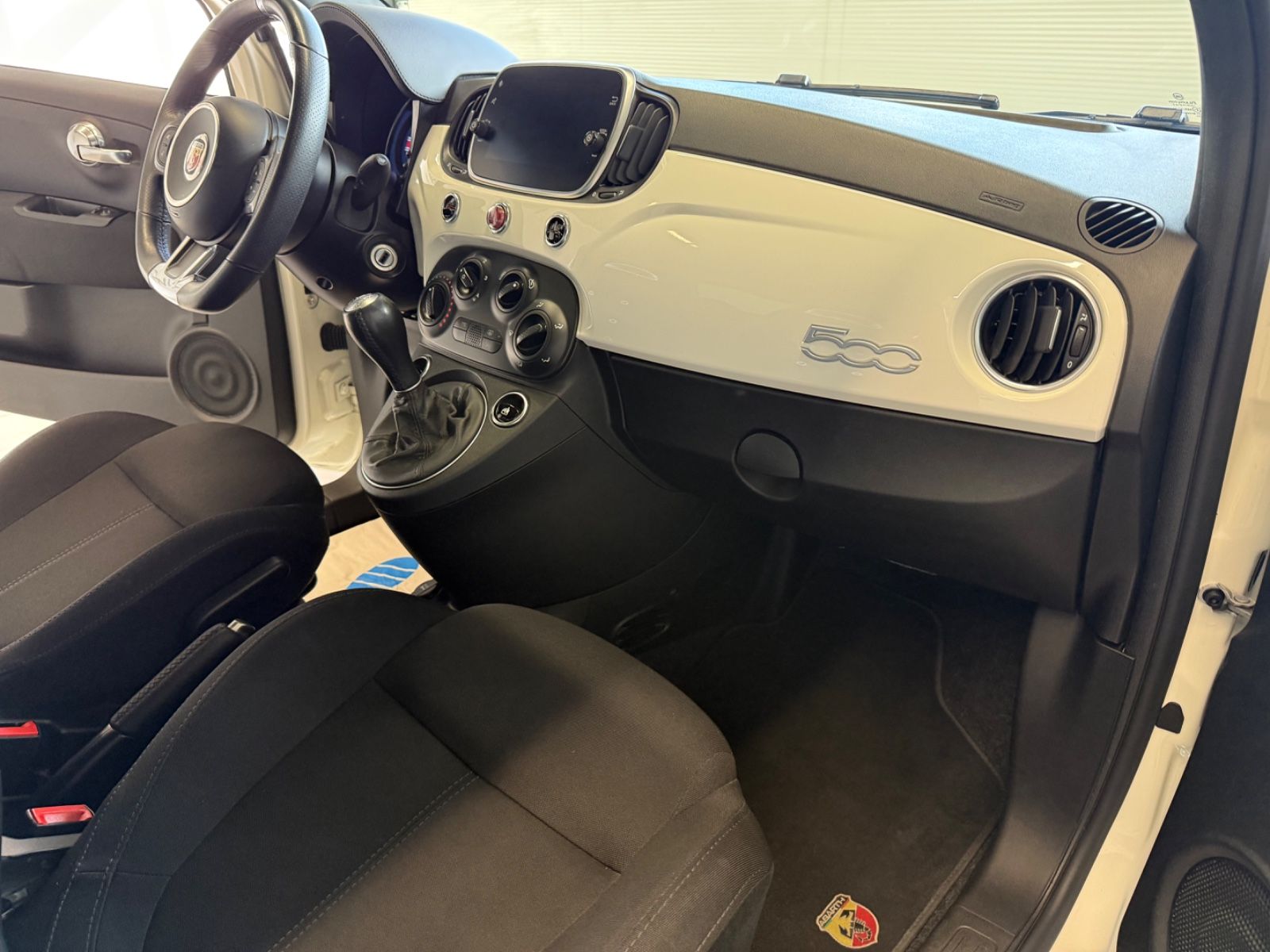 Fahrzeugabbildung Abarth 500 595 Basis, Sky Dome Pano,  Alu Sport,