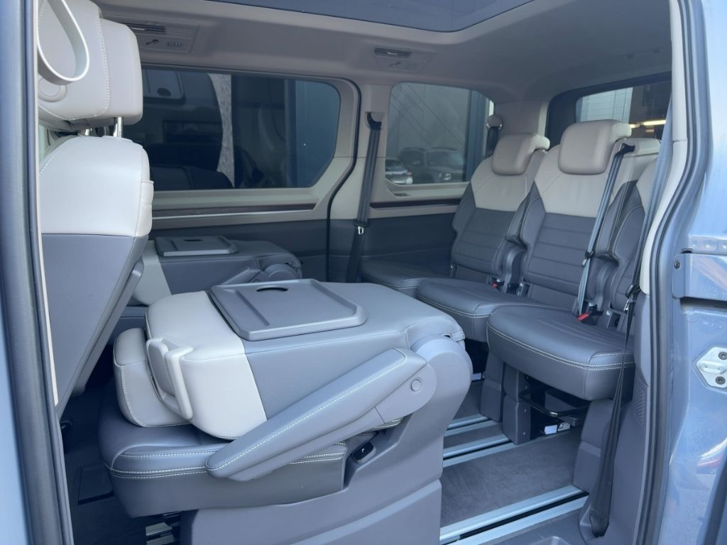 Fahrzeugabbildung Volkswagen T7 Multivan Standheizung  Leder  Winterpaket