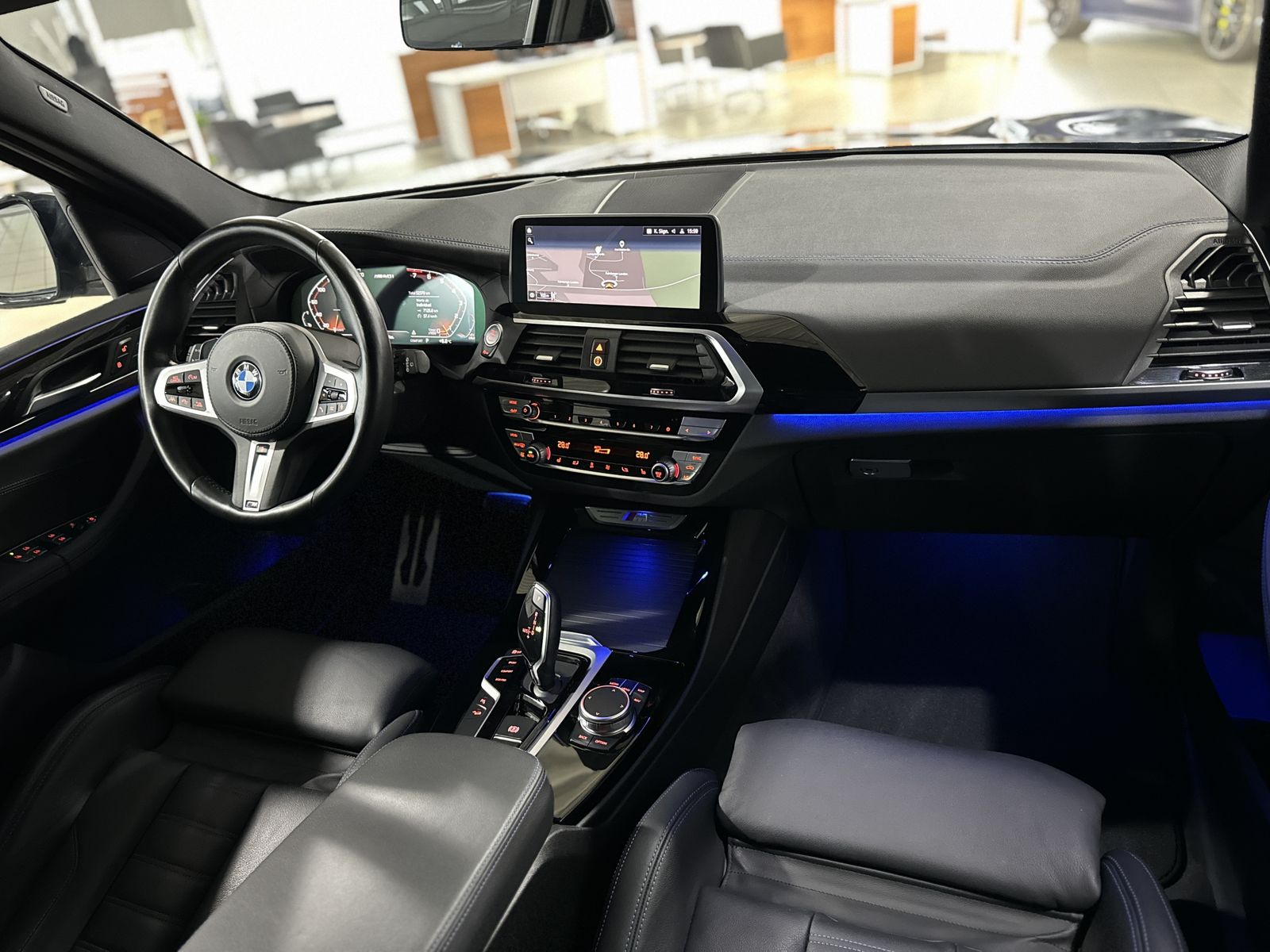 Fahrzeugabbildung BMW X3 M40i Kamera HUD DAB DisplKey Komfort 21Zoll