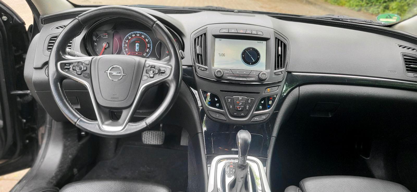 Opel Insignia 2014 — interior