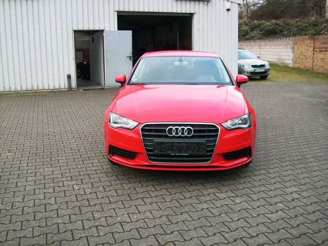 Audi A3 TFSI 1.4 cod ultra S tronic, AC, PDC