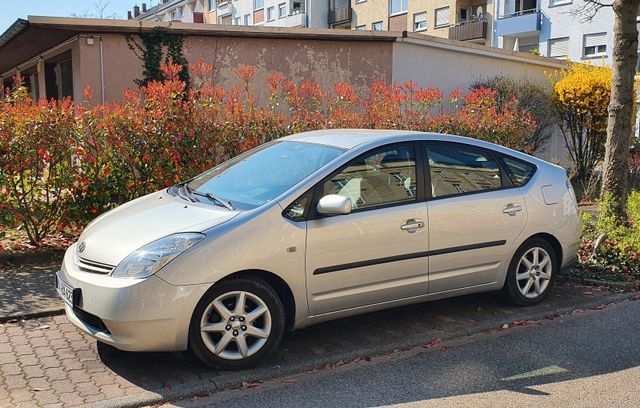 Toyota Prius Hybrid 2 Executive