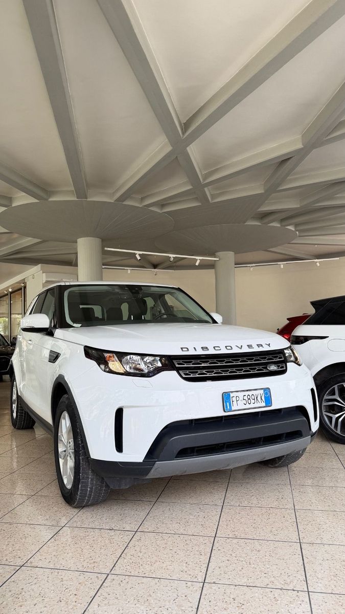 Land-Rover Discovery - 1