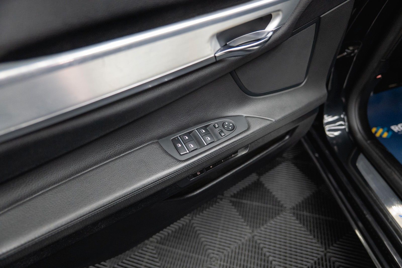 Fahrzeugabbildung BMW 740d M-Sport Black Edition *FULL Options*LESEN!*