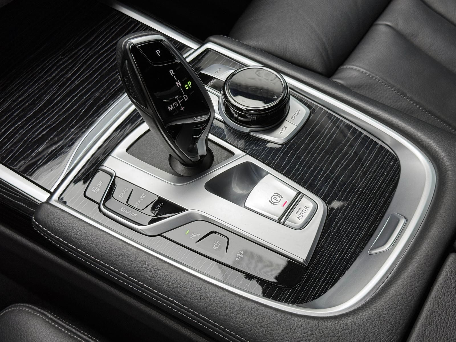 Fahrzeugabbildung BMW d XDR*M-PAKET*H&K*STANDHZG*HUD*MASSAGE*KEY*360°