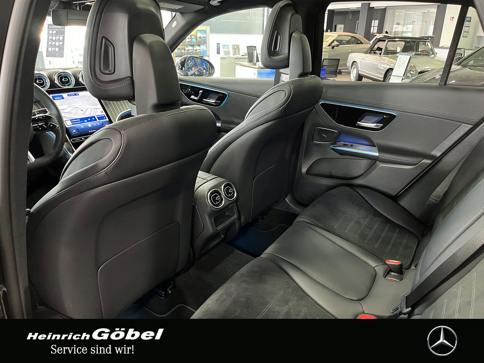 Fahrzeugabbildung Mercedes-Benz GLC 200 4M EDITION-AMG+AHK+PANO+AMBIENTE+KAMERA