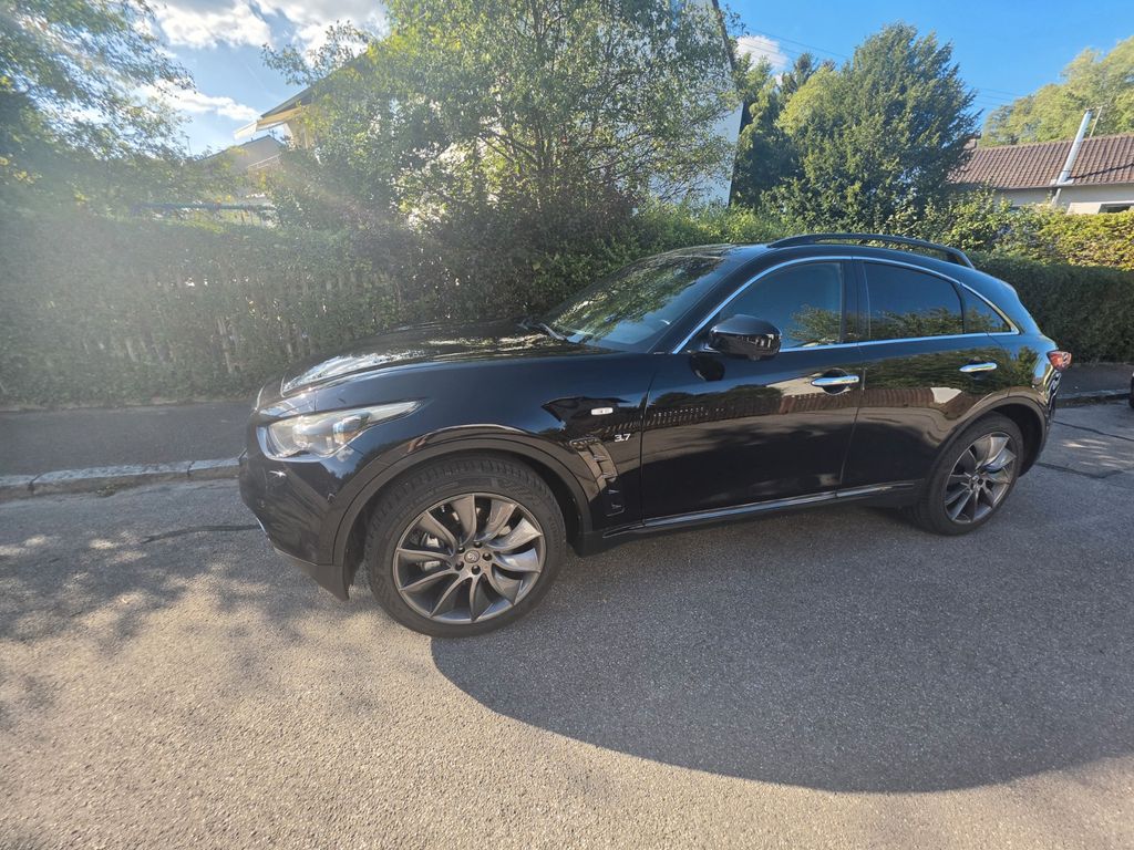 Image of Infiniti QX70