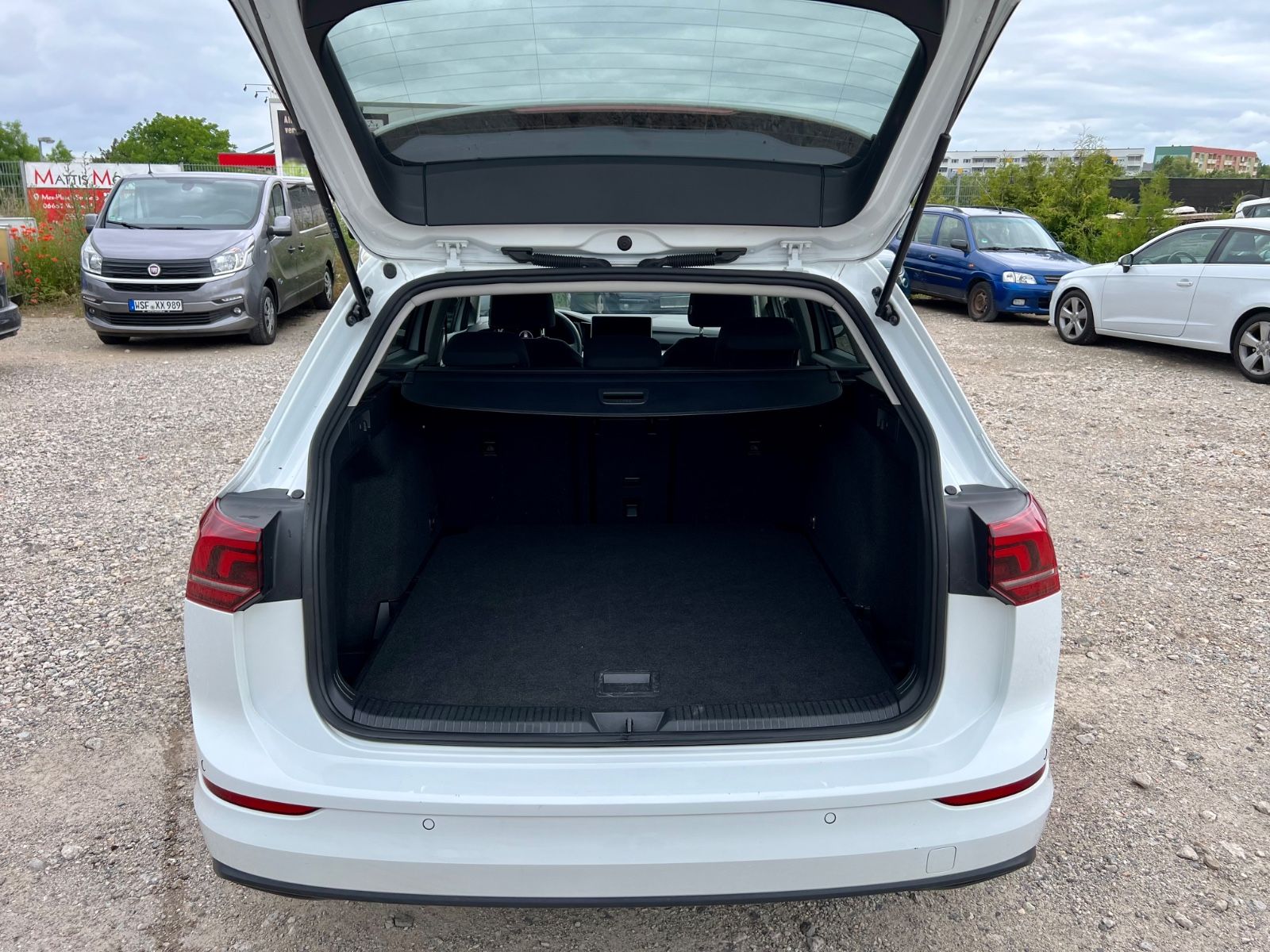 VW Golf VIII Variant Life AAC GZJR SHZ CARPLAY