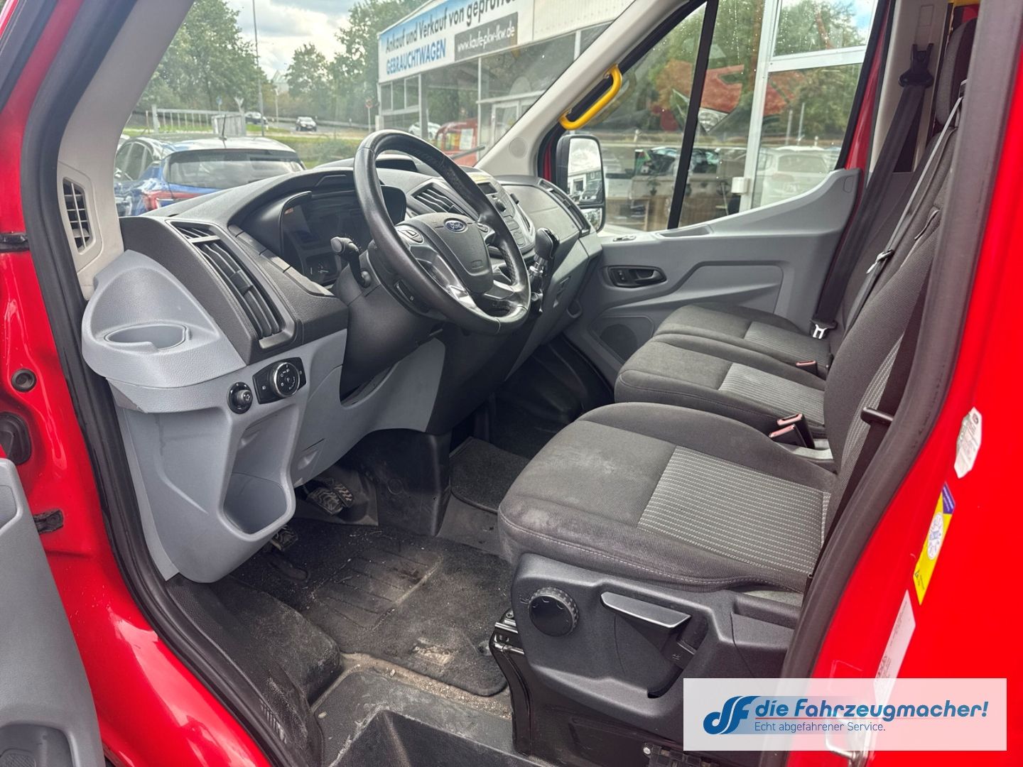 Fahrzeugabbildung Ford Transit Kombi 350 L3 Trend StandHZG *2881*EXPORT
