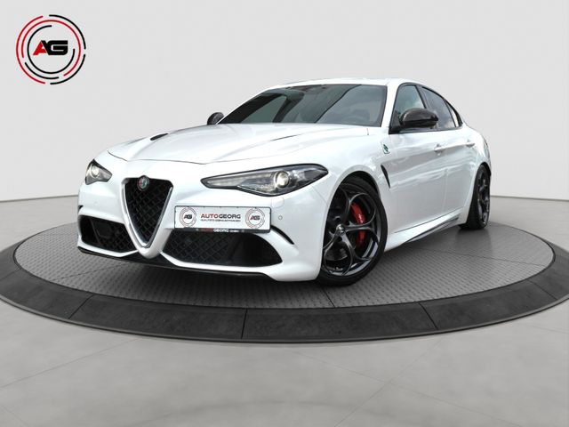 Alfa Romeo Giulia Quadrifoglio CARBON H/K ACC *ACHSSCHADEN*