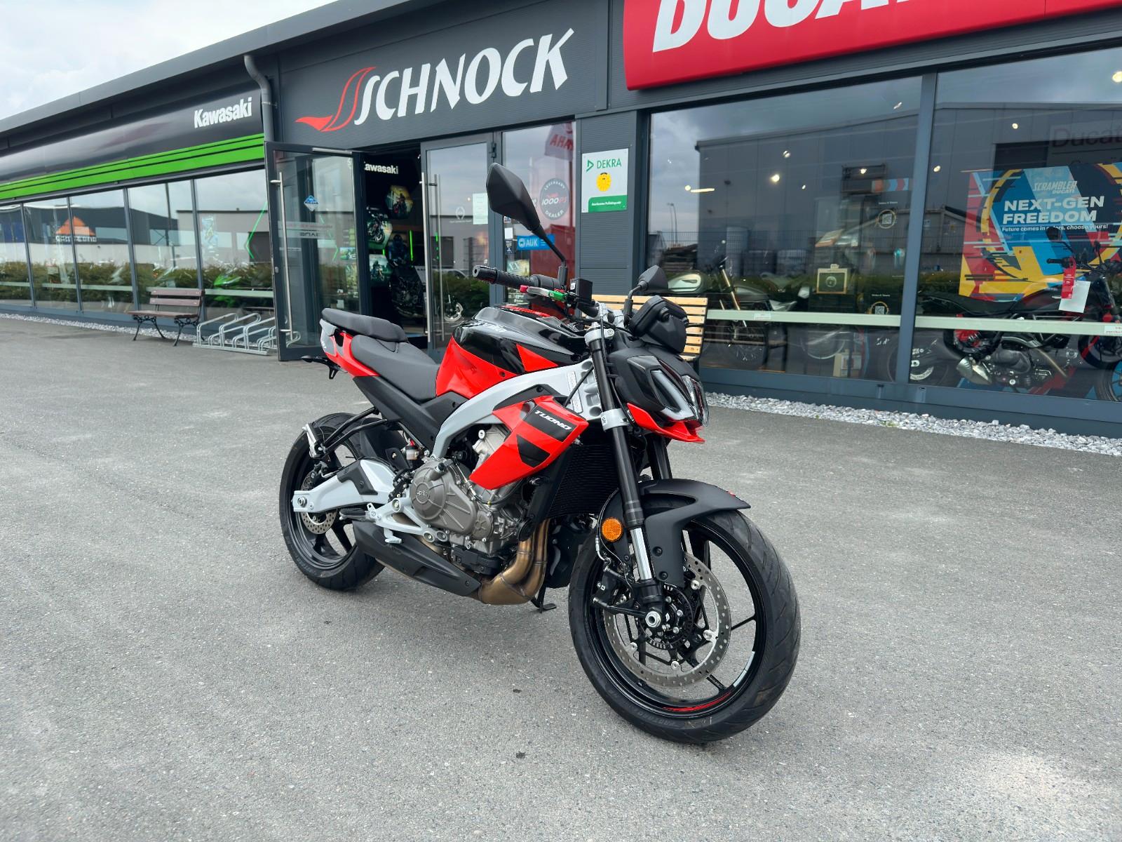 Aprilia Tuono 457