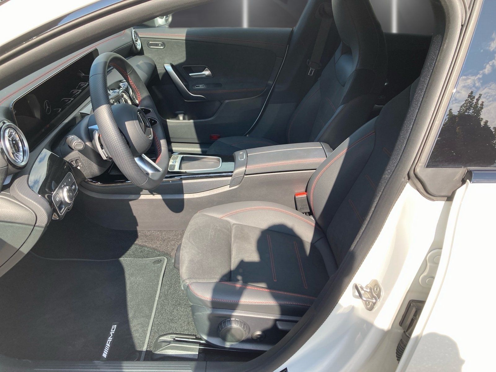 Fahrzeugabbildung Mercedes-Benz CLA 200 AMG Premium*Pano*360*Night*Totwinke*LED*