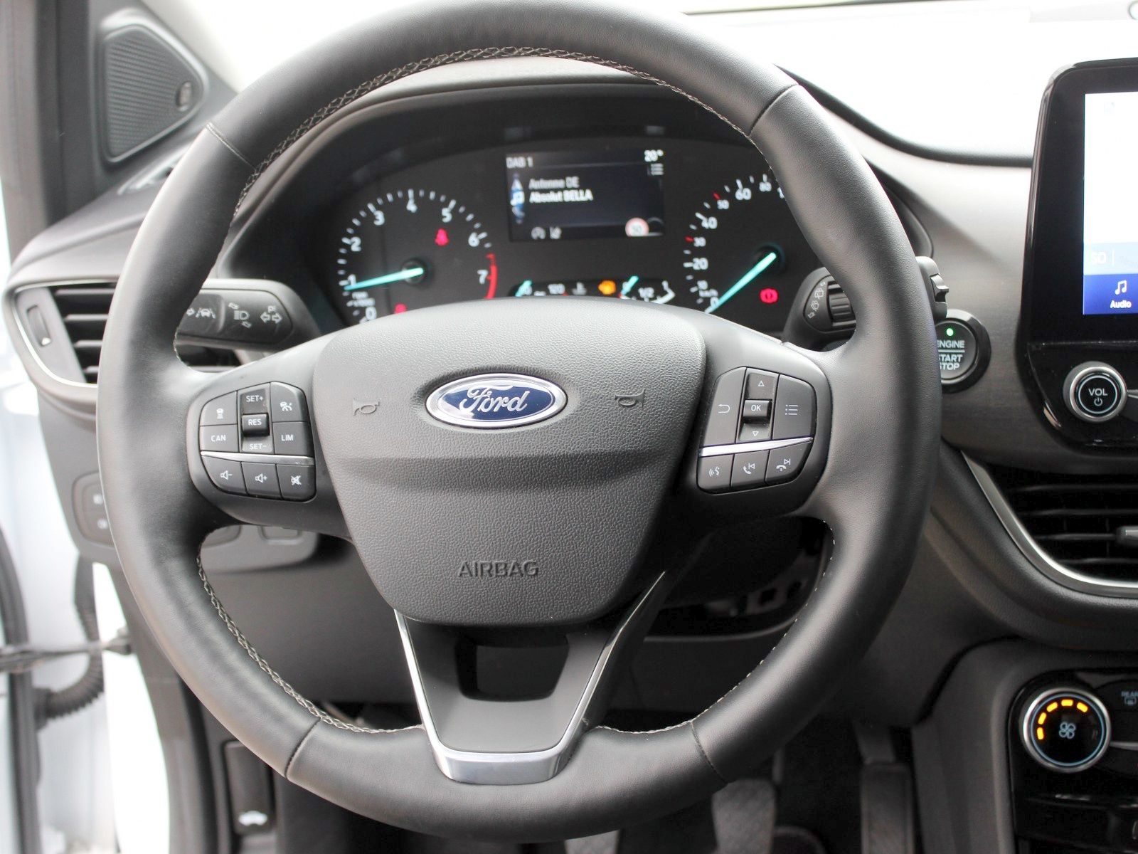 Fahrzeugabbildung Ford Puma Titanium X 1,0 EcoBoost Mild Hybrid