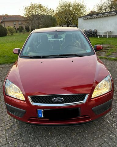 Ford Focus Ghia Auto