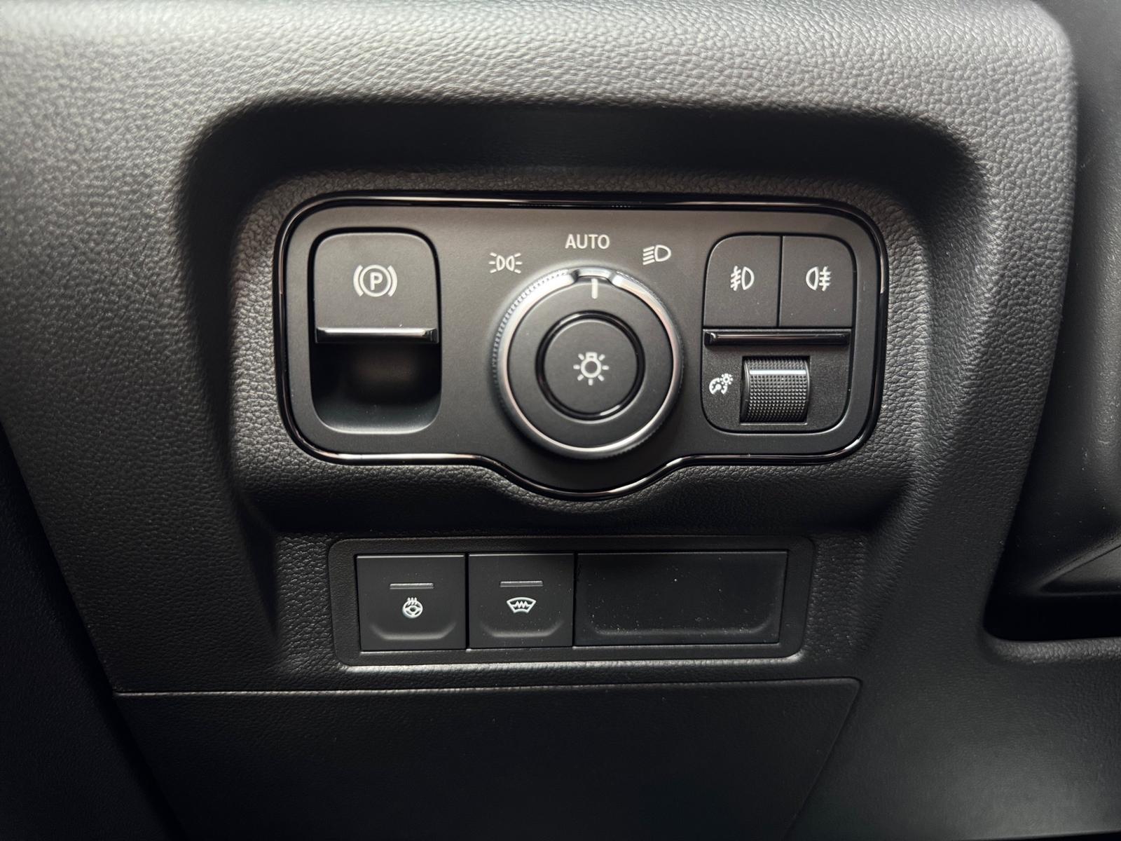 Mercedes-Benz T 180 Edition Lang AHK*LED*Kamera*Navi*7-Sitzer
