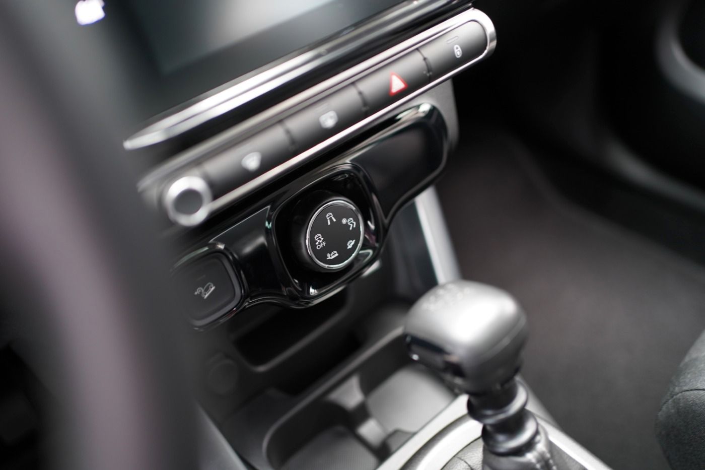 Fahrzeugabbildung Citroën C3 Aircross PureTech 110 Shine Schiebedach Navi