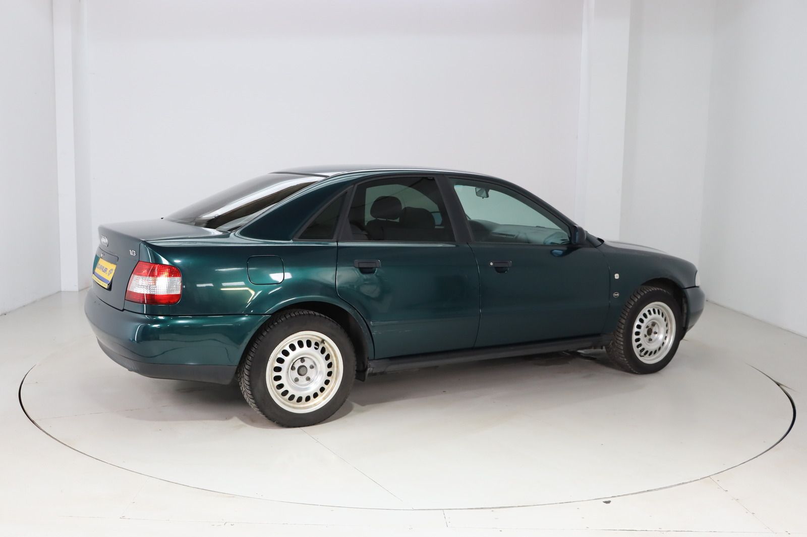 Fahrzeugabbildung Audi A4 1.6 * Flüssiggas * HU 01.2028 * s-line