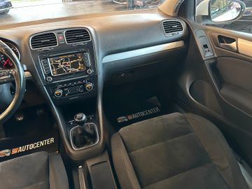 Volkswagen Golf VI*TEMPO*NAVI*PDC*ALCANTARA*1-HAND*