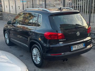 Volkswagen Tiguan - 4