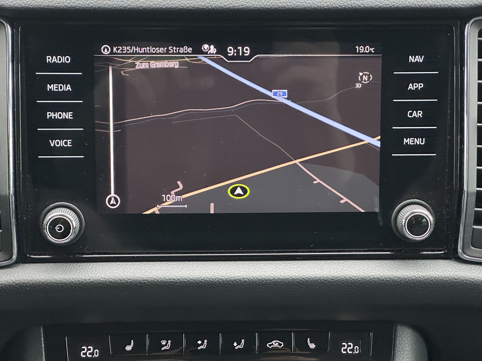 Fahrzeugabbildung SKODA Kodiaq 2.0 TDI DSG L&K NAV+LED+AHK+360°+ACC+19ZO