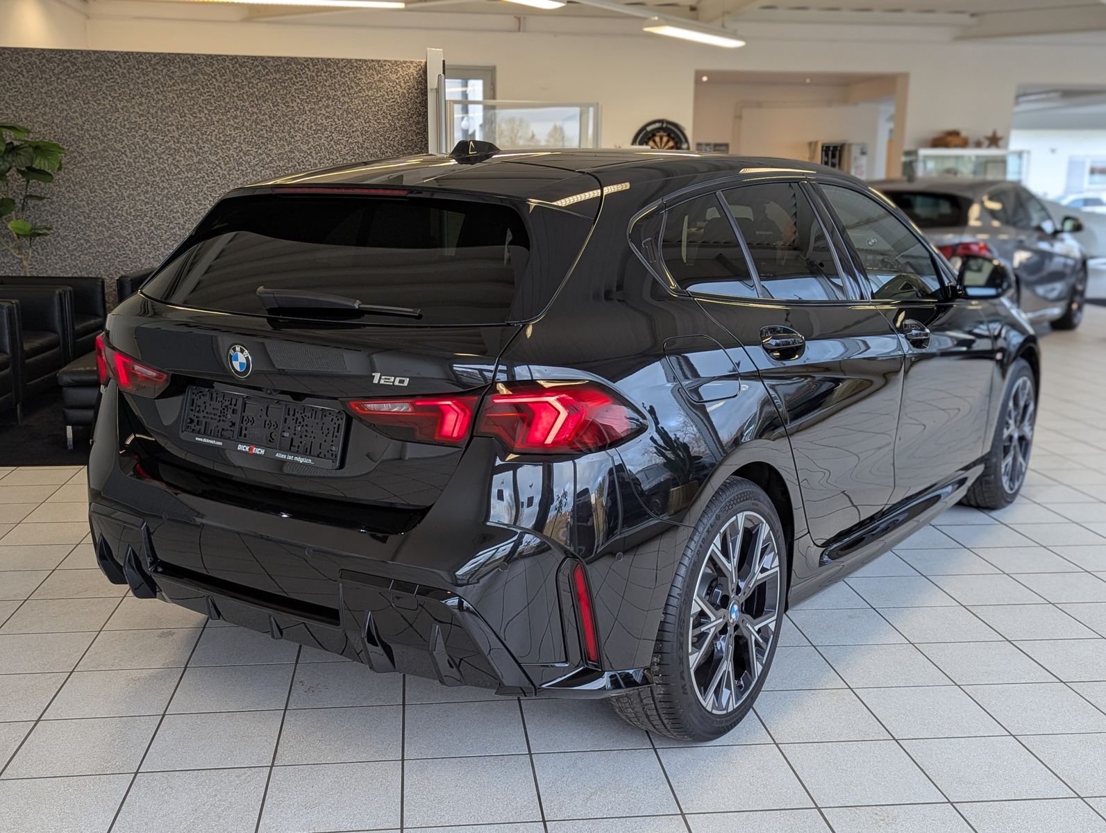 BMW 120 i M-Sport LED-Adaptiv AHK Kamera 18" - Image 7